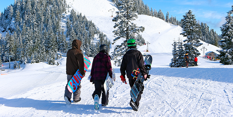 Learn to snowboard for ages 7-17 in Zone Club this winter.